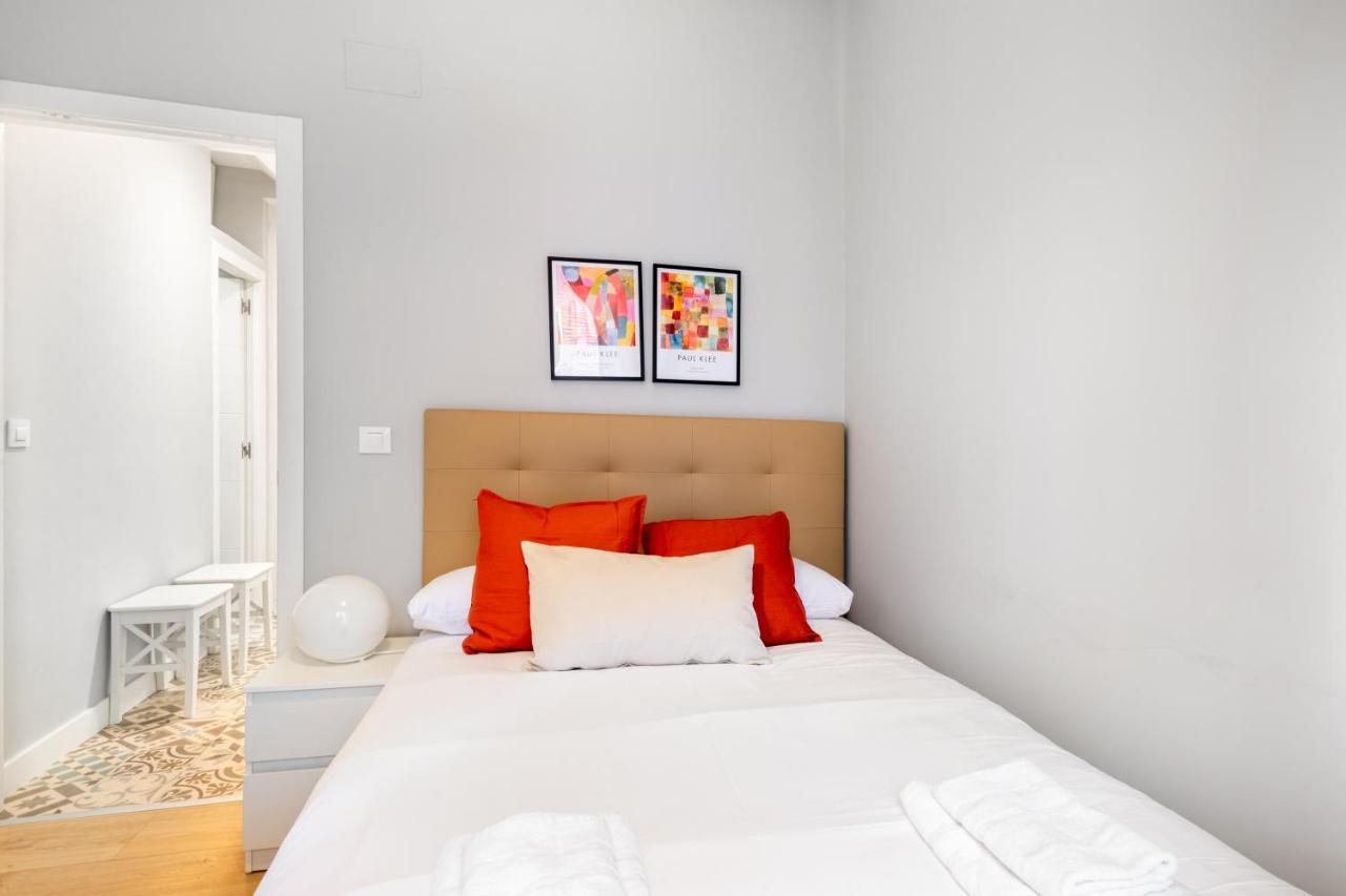 2 Bedrooms 1 Bathroom Furnished - Lavapies - Modern - Mintystay Madrid Exterior photo